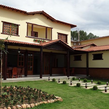 Hotel E Restaurante Sabor De Minas Salinas  Dış mekan fotoğraf
